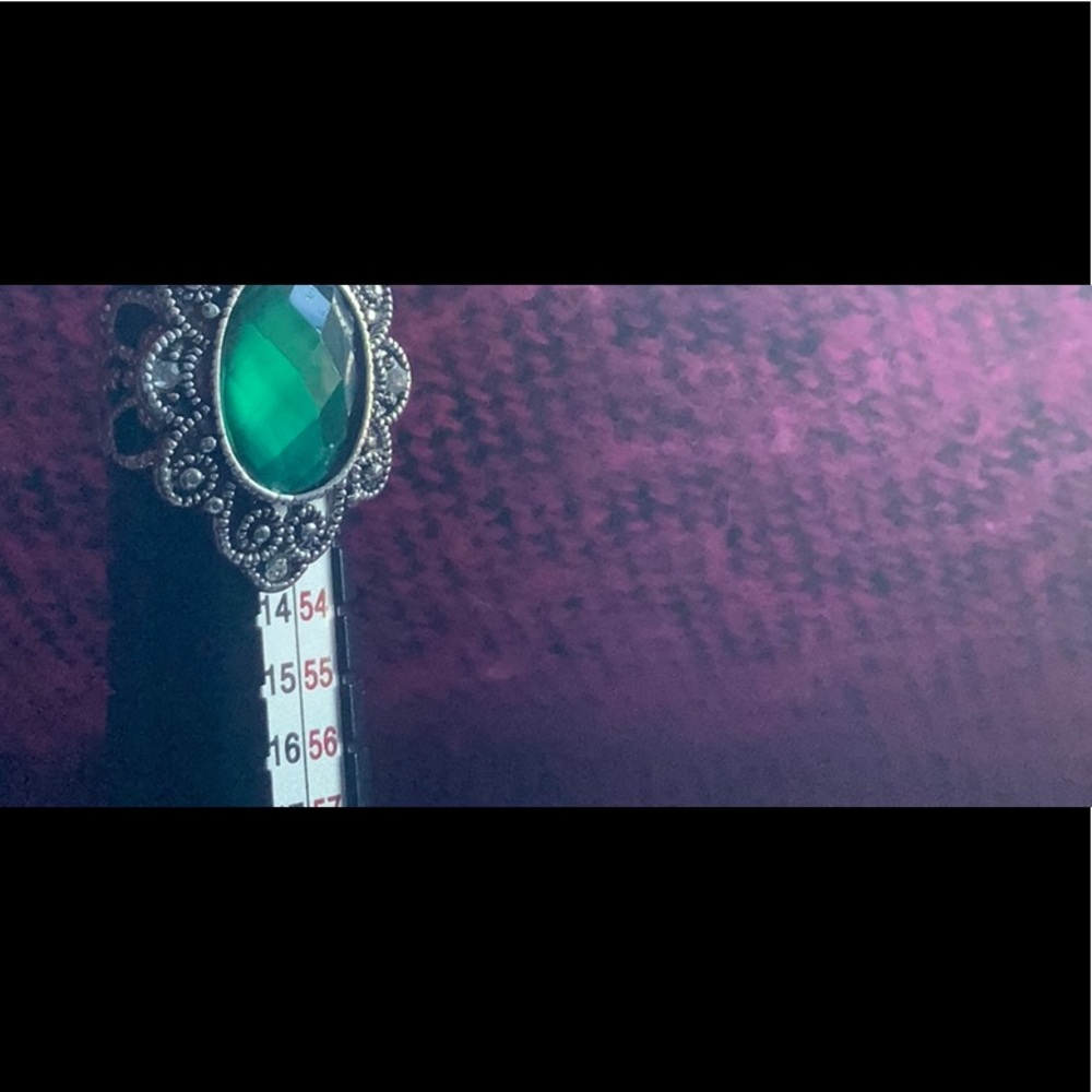 Emerald Green/Silver Ring.(Adjustable)(NWOT) - Picture 3 of 7